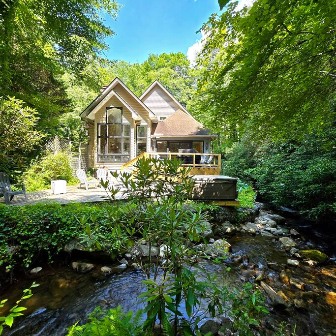 Creekside Basecamp