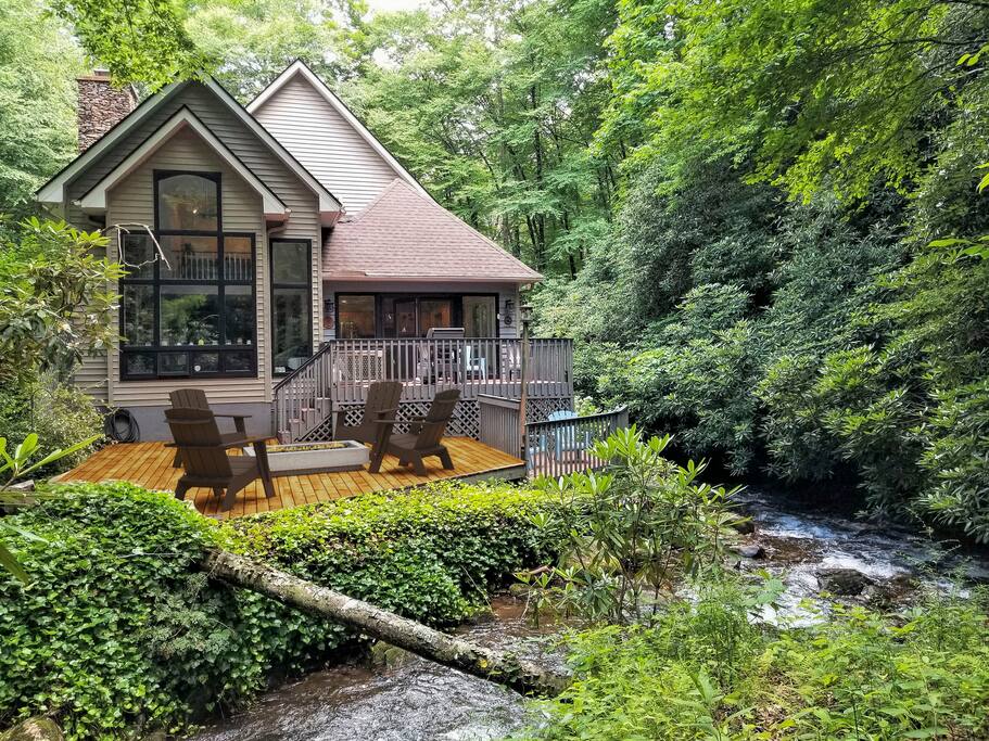 Creekside Basecamp