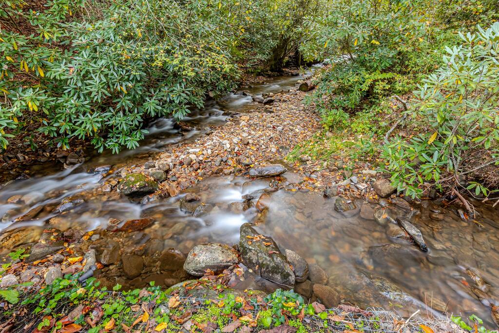 Creekside Basecamp