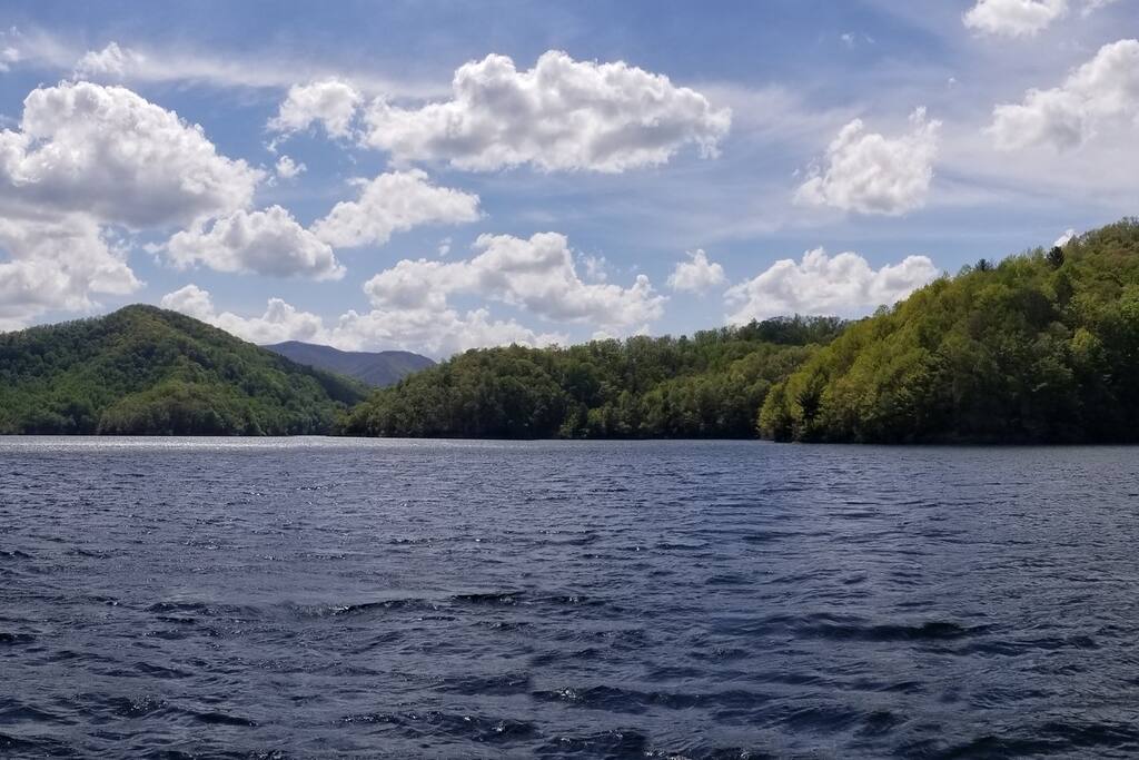 Creekside Basecamp