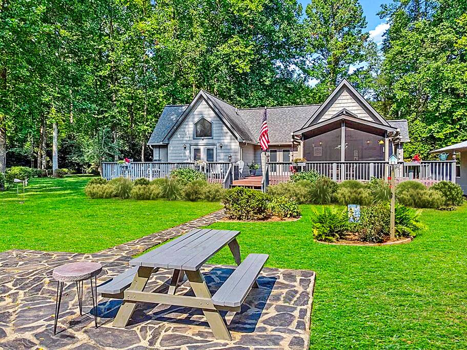 Creekside Hideout
